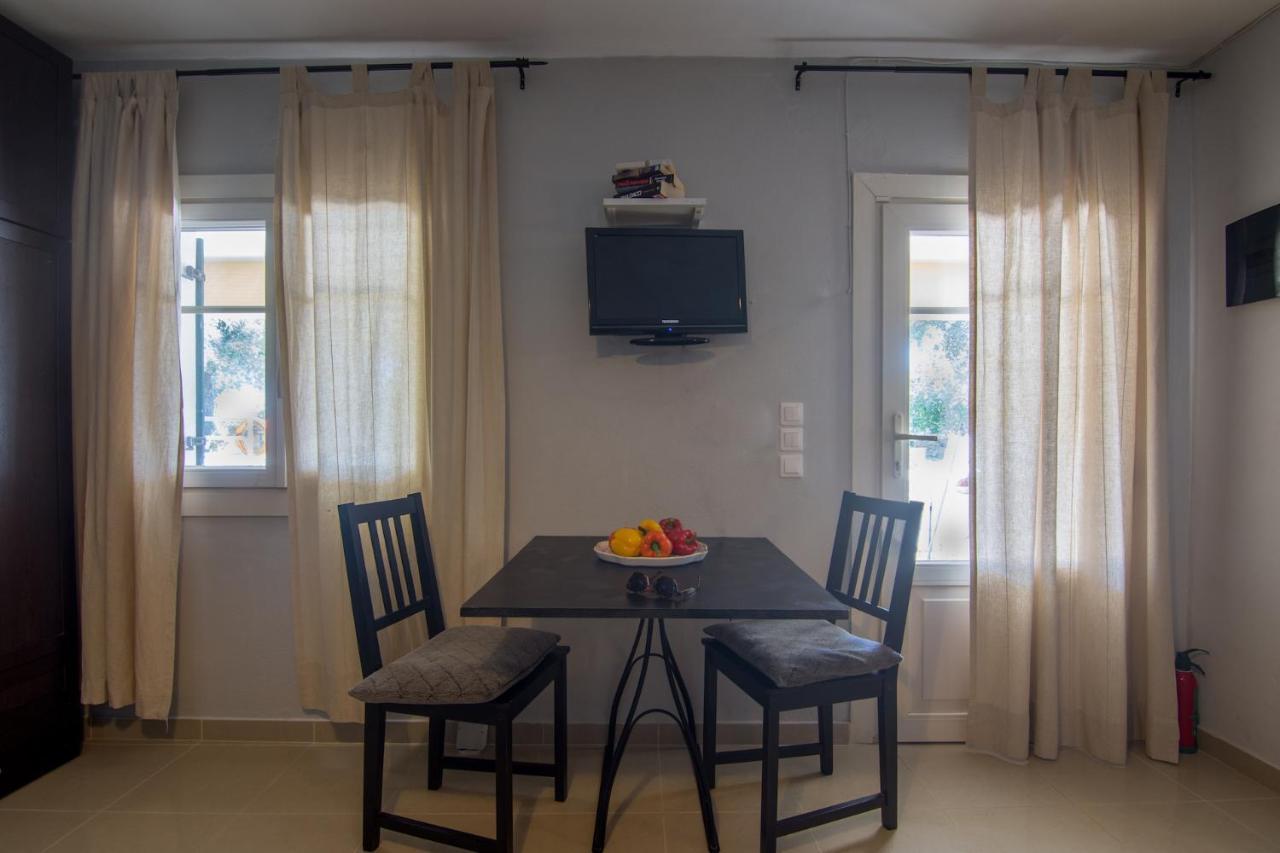 Villa Elaia Suites & Apartments No.4 Gaios Extérieur photo